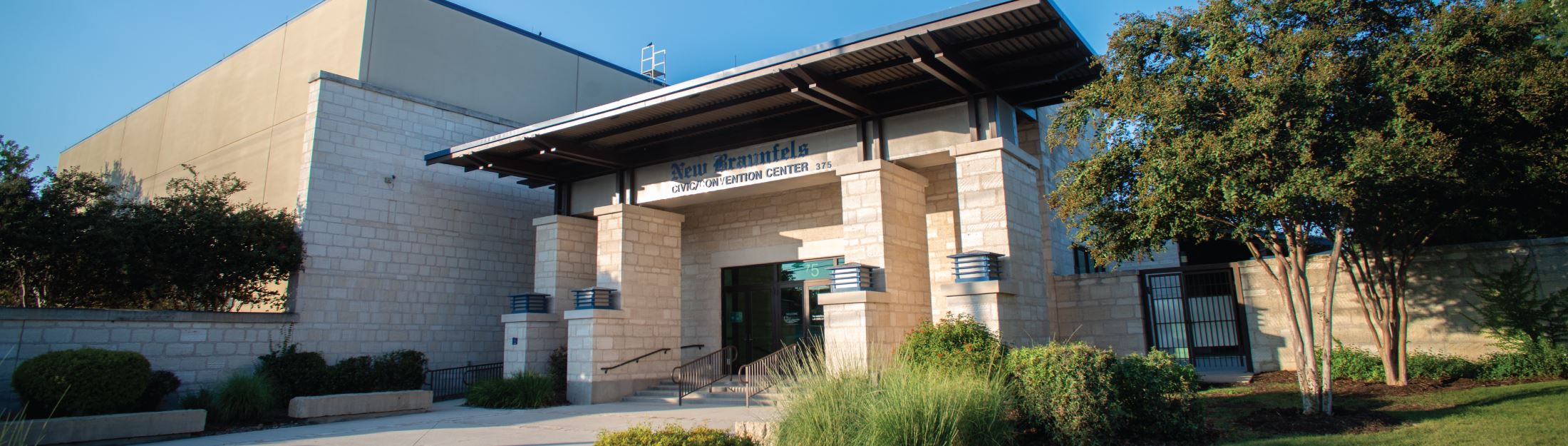 Street-level view of the Seguin Avenue entrance of the Civic Center